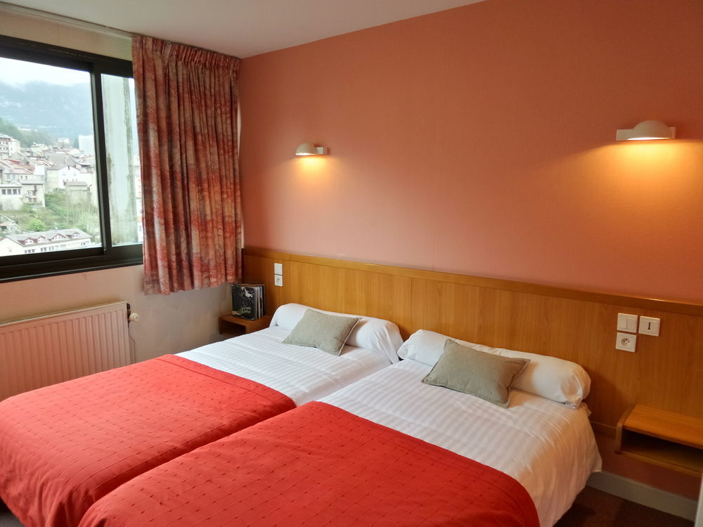 Jura Hotel Restaurant Le Panoramic Saint-Claude Luaran gambar